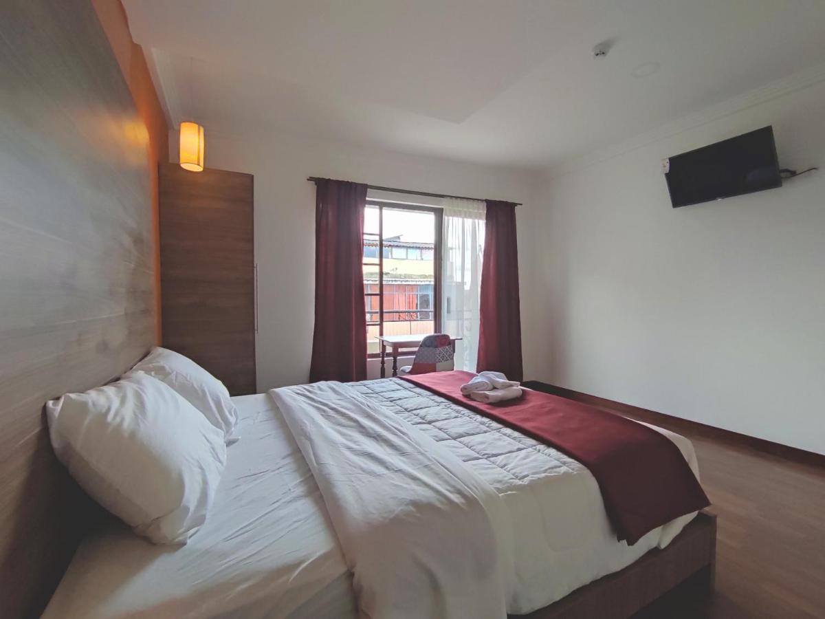 Hostal Nizza Cuenca Eksteriør bilde
